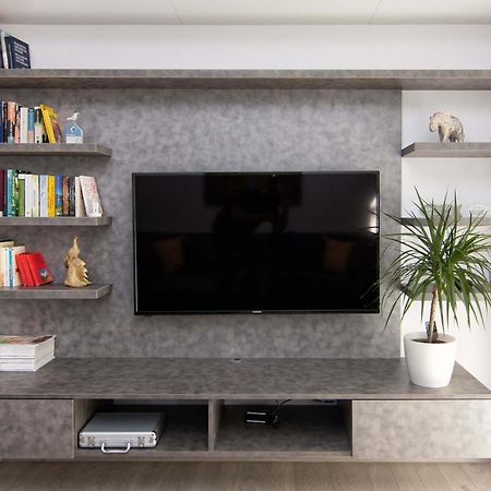 Luxury City Center Two Bedroom Apartment Close To Beach Варна Екстериор снимка