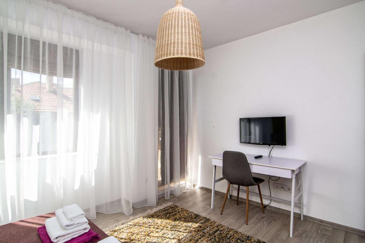 Luxury City Center Two Bedroom Apartment Close To Beach Варна Екстериор снимка